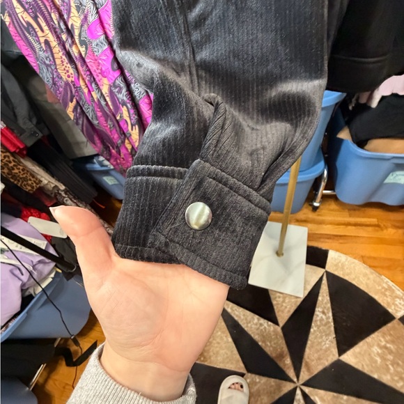 NWT Terra & Sky Soft Velvety Corduroy Shacket - Picture 3 of 8